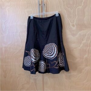 NIC+ZOE  skirt embroidered women size 4 Black Floral Skirt